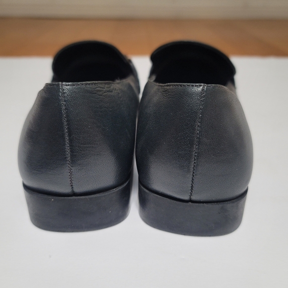 Liz Claiborne Navy Women's Loafers - Picture 9 of 15